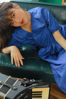 美丽的小蜜蜂美国版7娃娃脸